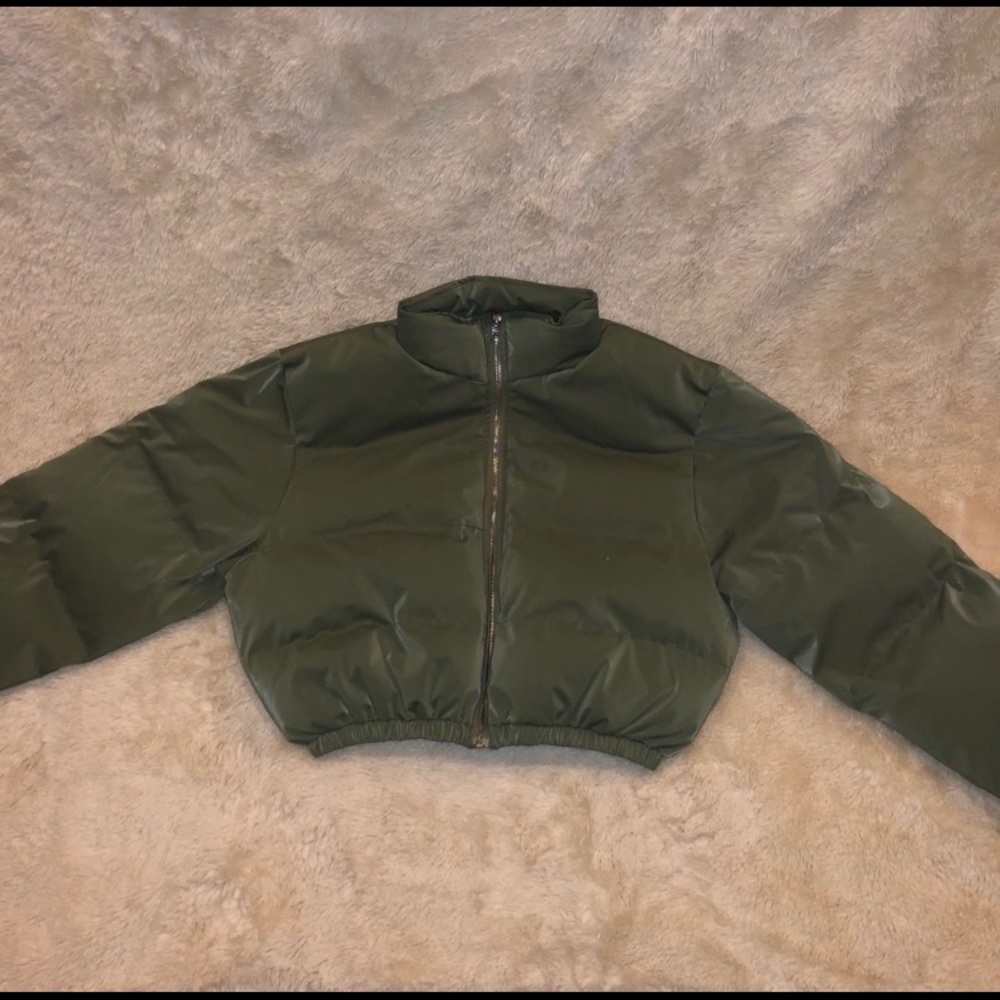 Cropped Reflective Puffer Jacket - Picture 8 of 9
